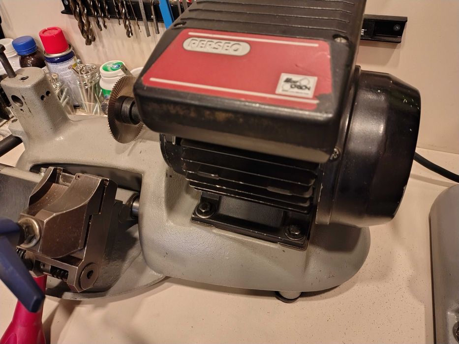 Ключарска Машина за Касови Ключове