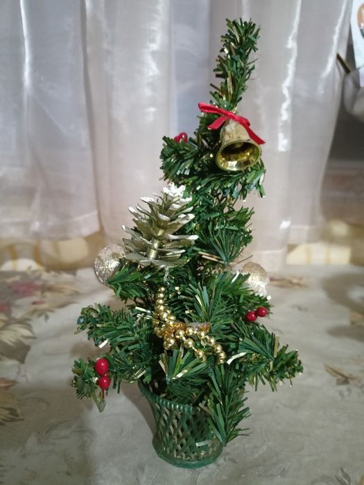 Ёлочки новогодние и дед морозы