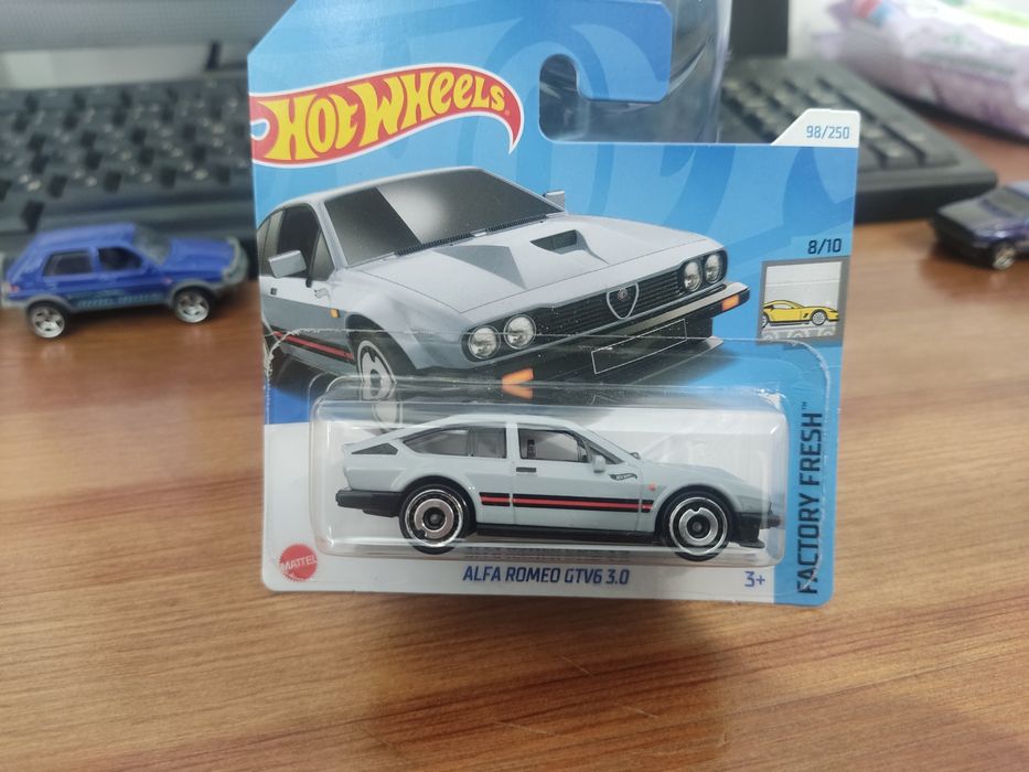 Hot wheels 1/64 Нови