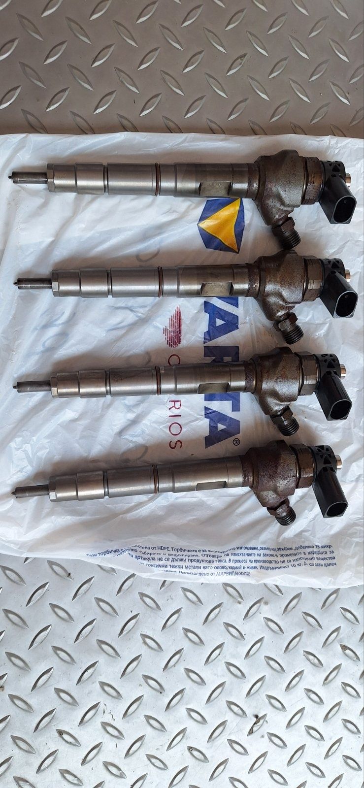 Дюзи за vw,audi,skoda,seat 2.0tdi OEM 03L130277J