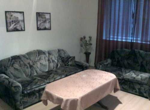 Дава се под наем Тристаен апартамент в Пловдив, Мараша - 87 кв.м за 316.2 € - Снимка #1