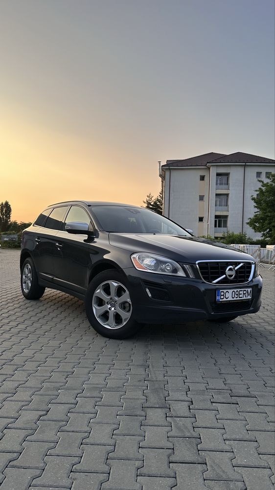 Volvo XC 60 – 2013 – 2.4 D5 163 CP – 4x4 – Automată
