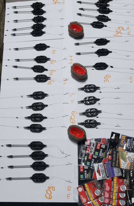 Vând monturi feeder tip Preston