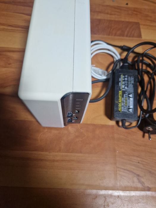 Nas synology ds207+.  2x 1tb hdd