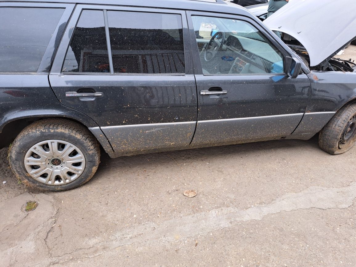 Dezmembrez Mercedes Benz break w124  2.5 D