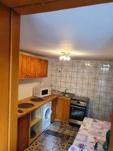 Închiriez  apartament cu 2 camere în Sinaia, Cartier Furnica