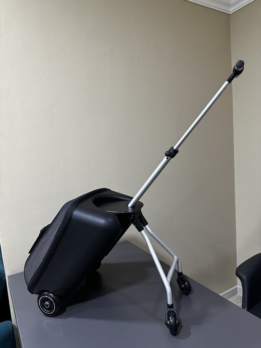 Детский чемодан 2 в 1: умный чемодан с сиденьем для детей.