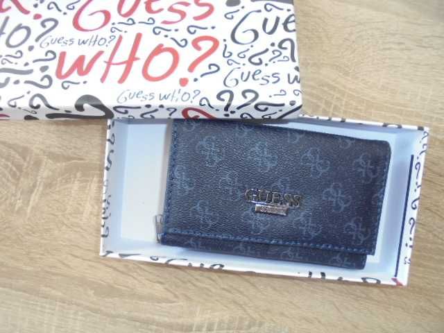 Портмонета на ''GUESS''