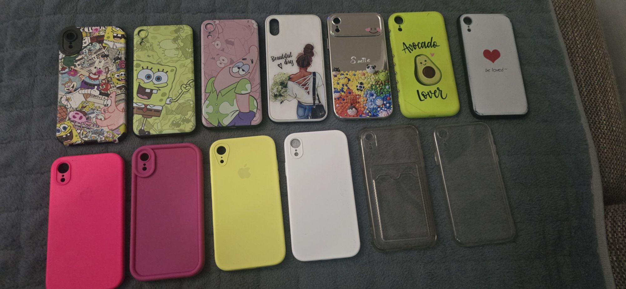 Продам чехлы на IPhone XR 13 штук