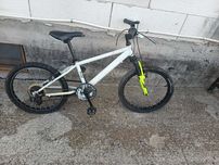 Vând 2 biciclete copii