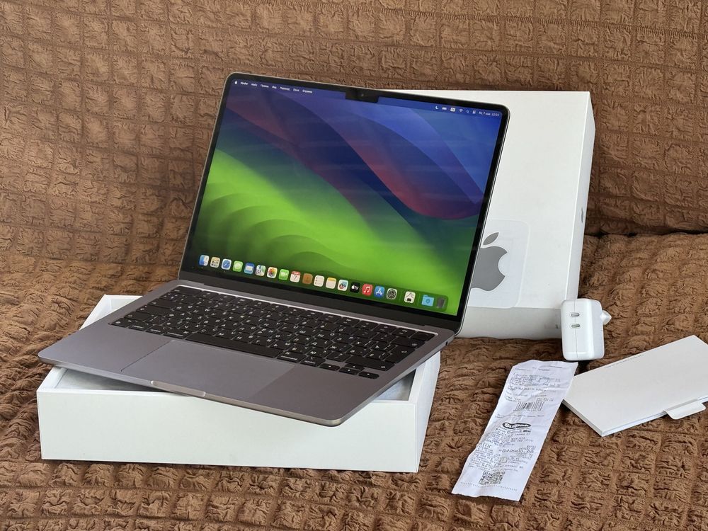 новый MacBook Air 13.6\2022 M2 EAC/SSD256GB/8GB RAM/Touch ID