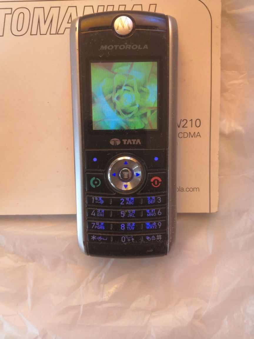 Телефон кнопочный motorola tata w210 cdma