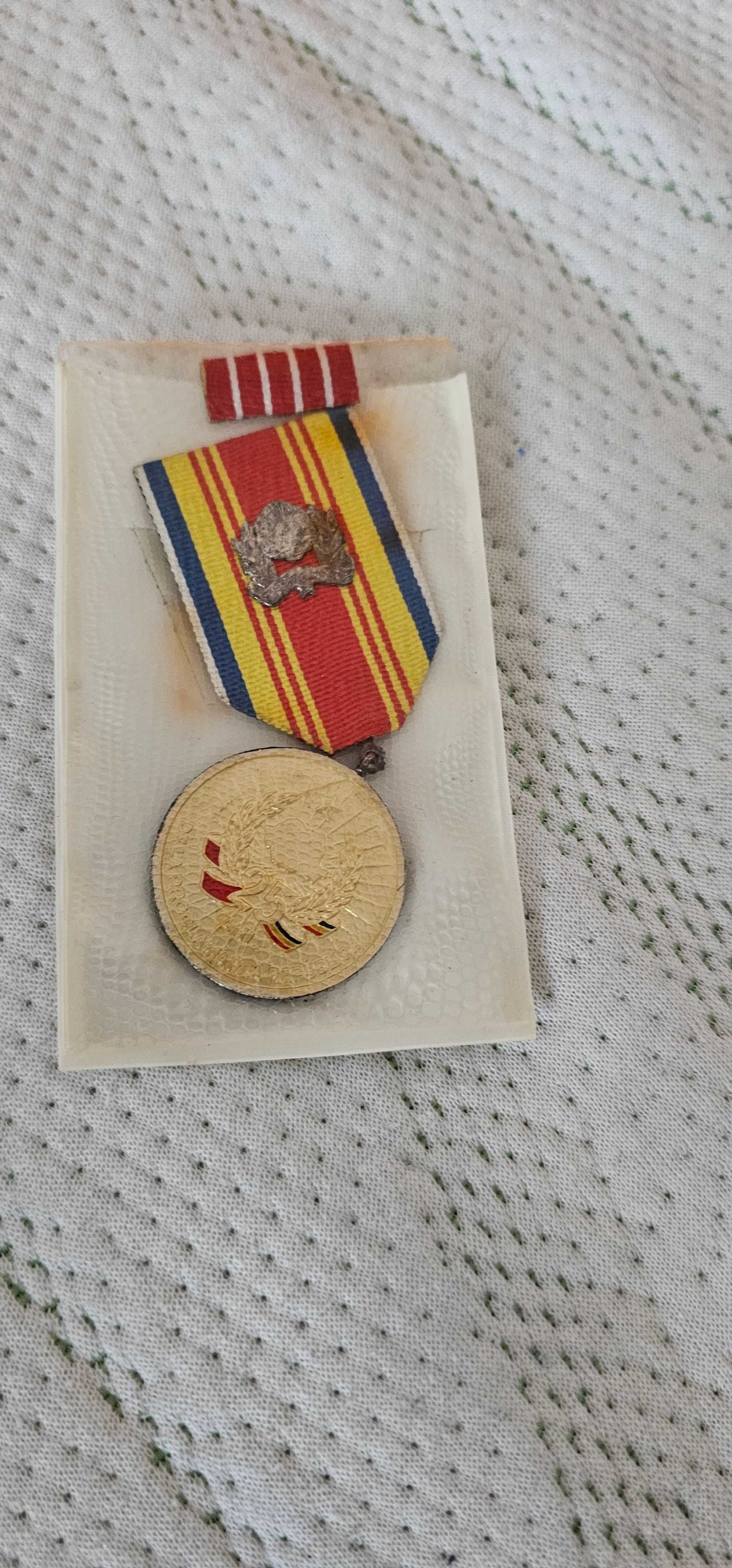 medalii comuniste diverse ordine