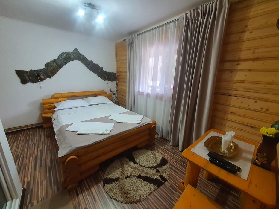 Cabana - REVELION / CRĂCIUN -12 camere -  CIUBAR