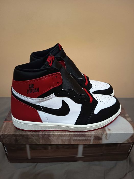 Jordan 1 High Black Toe 44.5