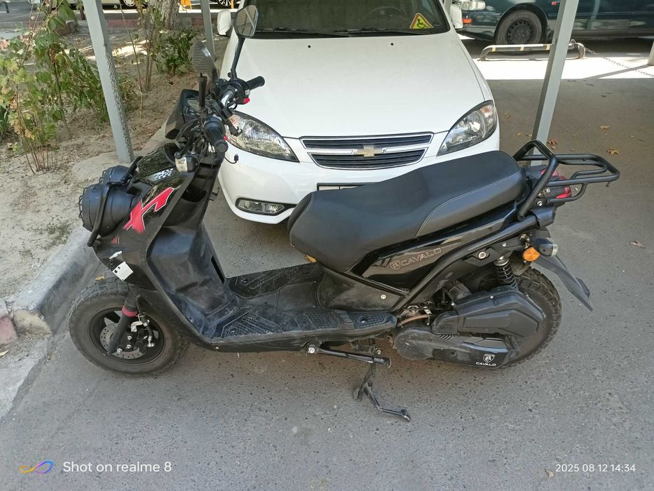 Skuter 150 kub,holati tiniq.hech qanday aybi yóq,yangidek yili 03.2025