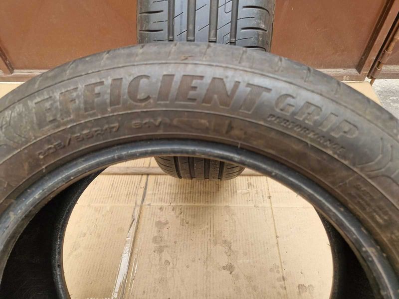 2 Goodyear R17 205/55 Anvelope de vară DOT2822