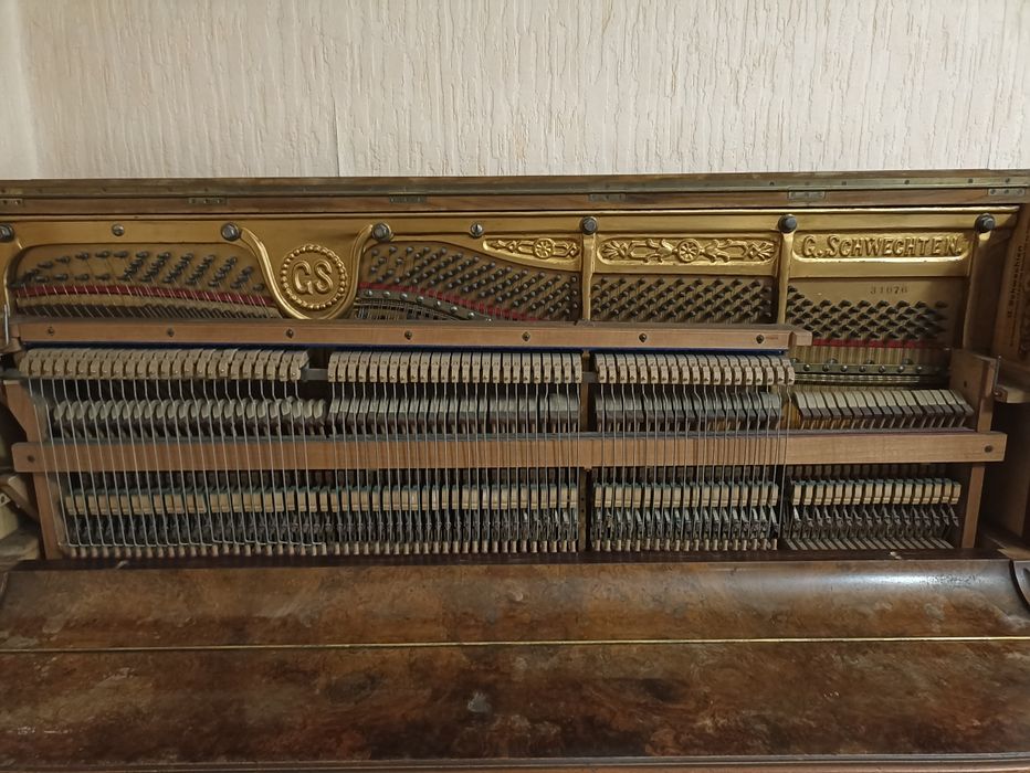 Продам антикварное пианино