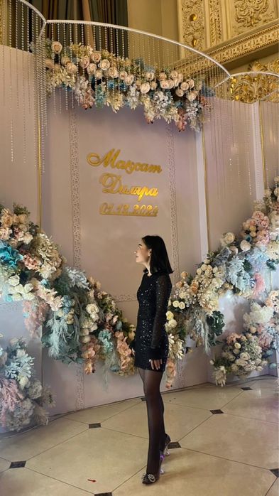 Короткое платье с пайетками