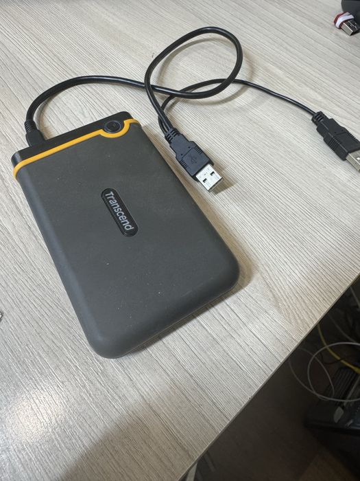 Переносной жесткий диск 500 Гб.