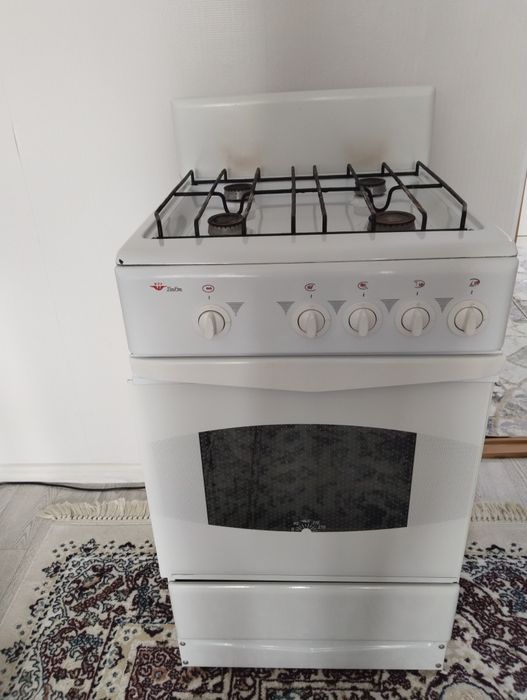 Продам газовую плиту