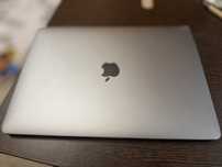 Macbook pro 13 touch bar A1989
