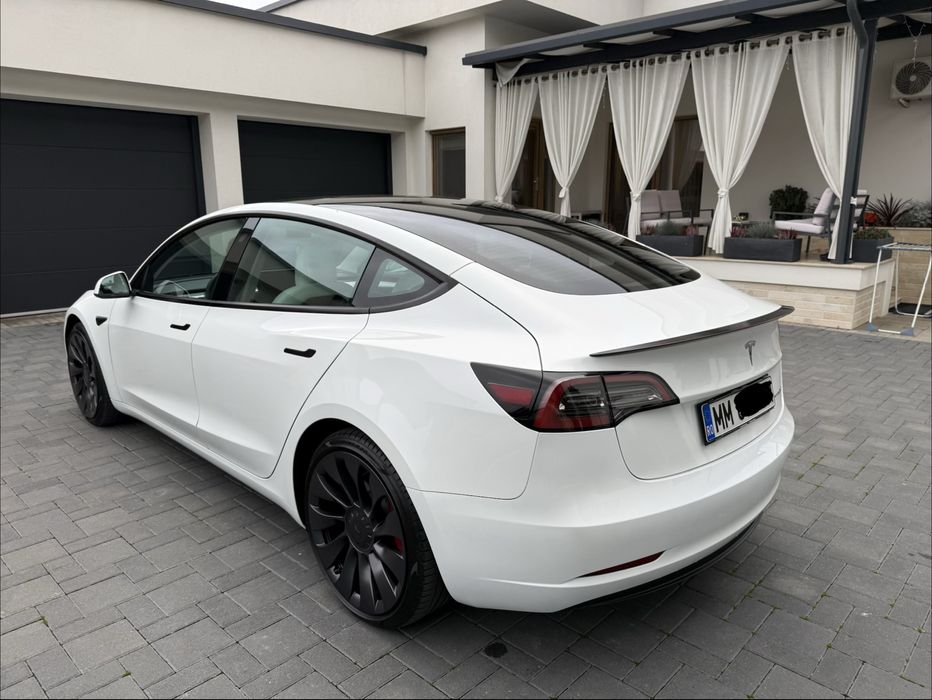 Vand Tesla 3 Performance TVA 21 % Deductibil !!! Interior ALB !