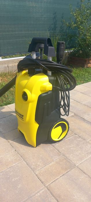 Aparat de spălat cu presiune Karcher k4
