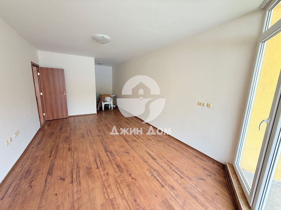 Продава се Двустаен апартамент в к.к. Слънчев бряг - 74 кв.м за 1082 €/кв.м - Снимка #5