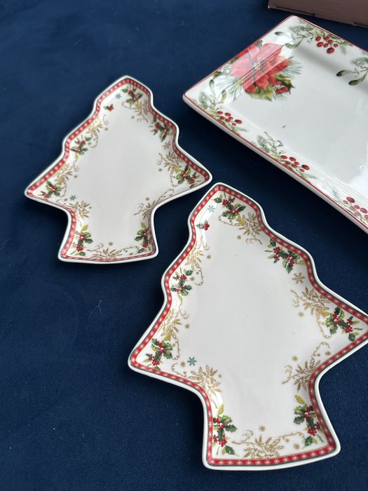 Новогодишни чинии, 1 снимка = 25 лв, всичко 50 лв