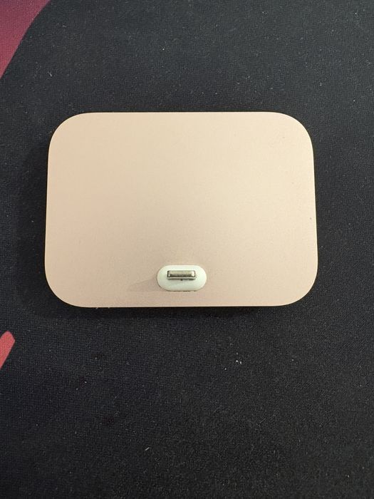 Dock apple original