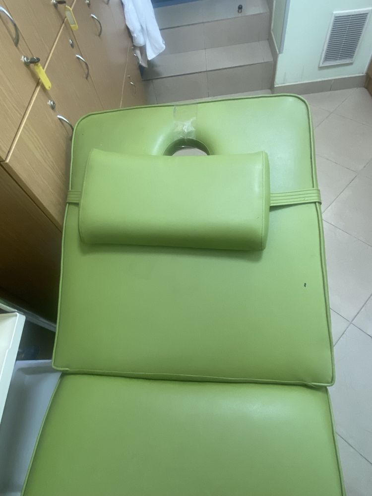Продам массажную кушетку