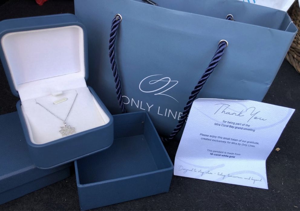 Vand pandantiv Coral aur alb 18 k - Only Lines