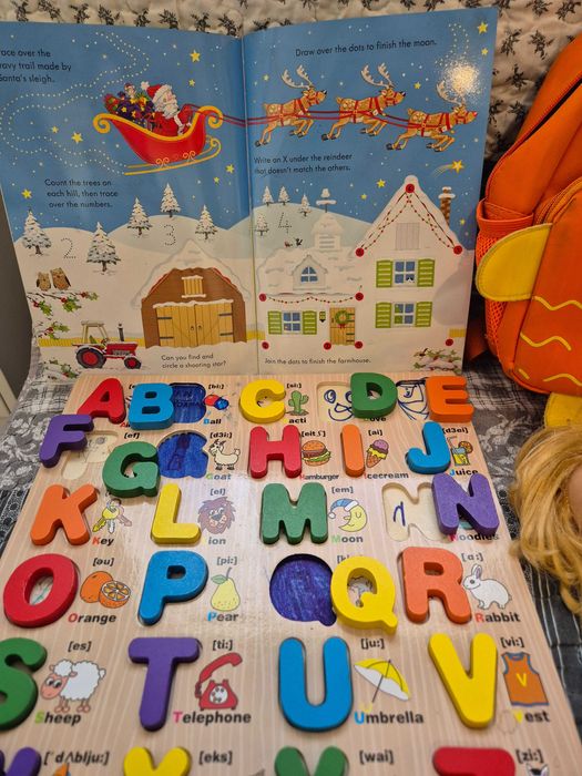 Lot jucarii fete, ghiozdan, carte Craciun Wipe & Clean Usborne