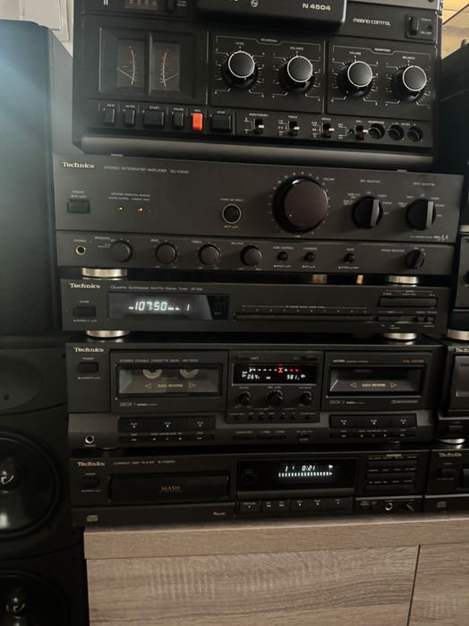 Linie Technics amplificator dubludeck cd tuner