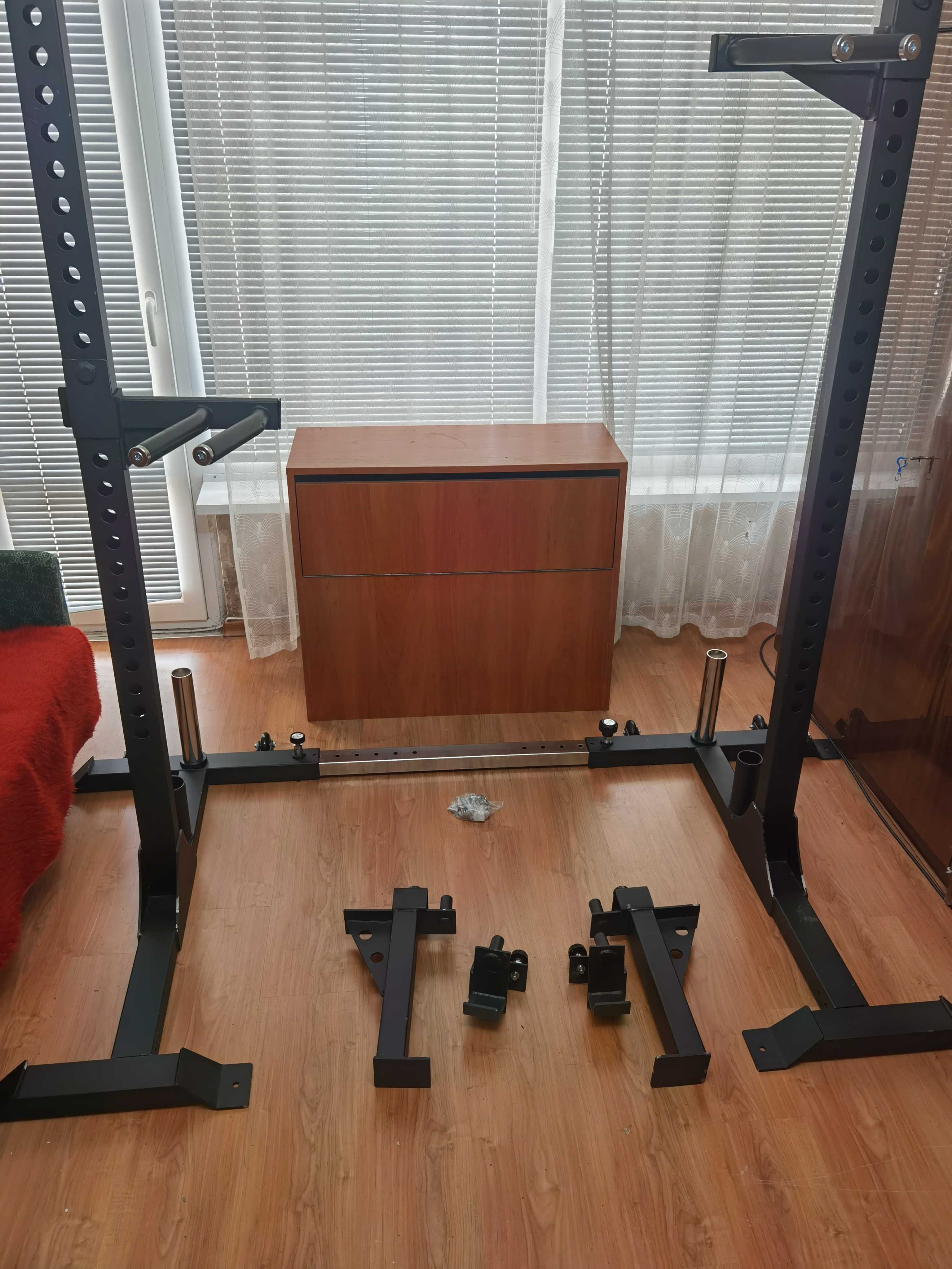 Продавам стойка за клек с успоредка и лост за набирания