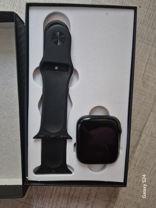 Чисто нов Смарт часовник