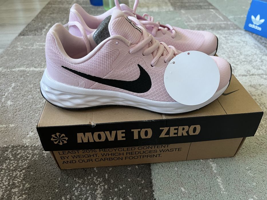 Маратонки за момиче Nike