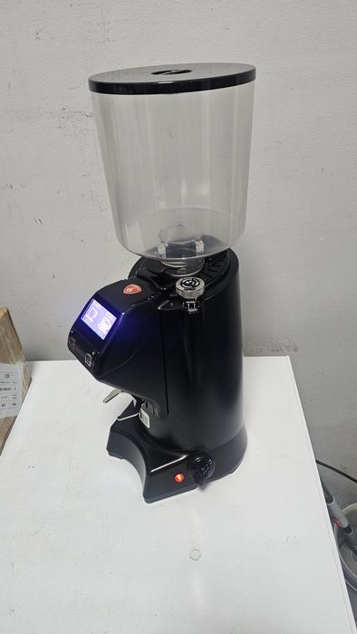 Кофемолка Eureka Zenith Neo 65e