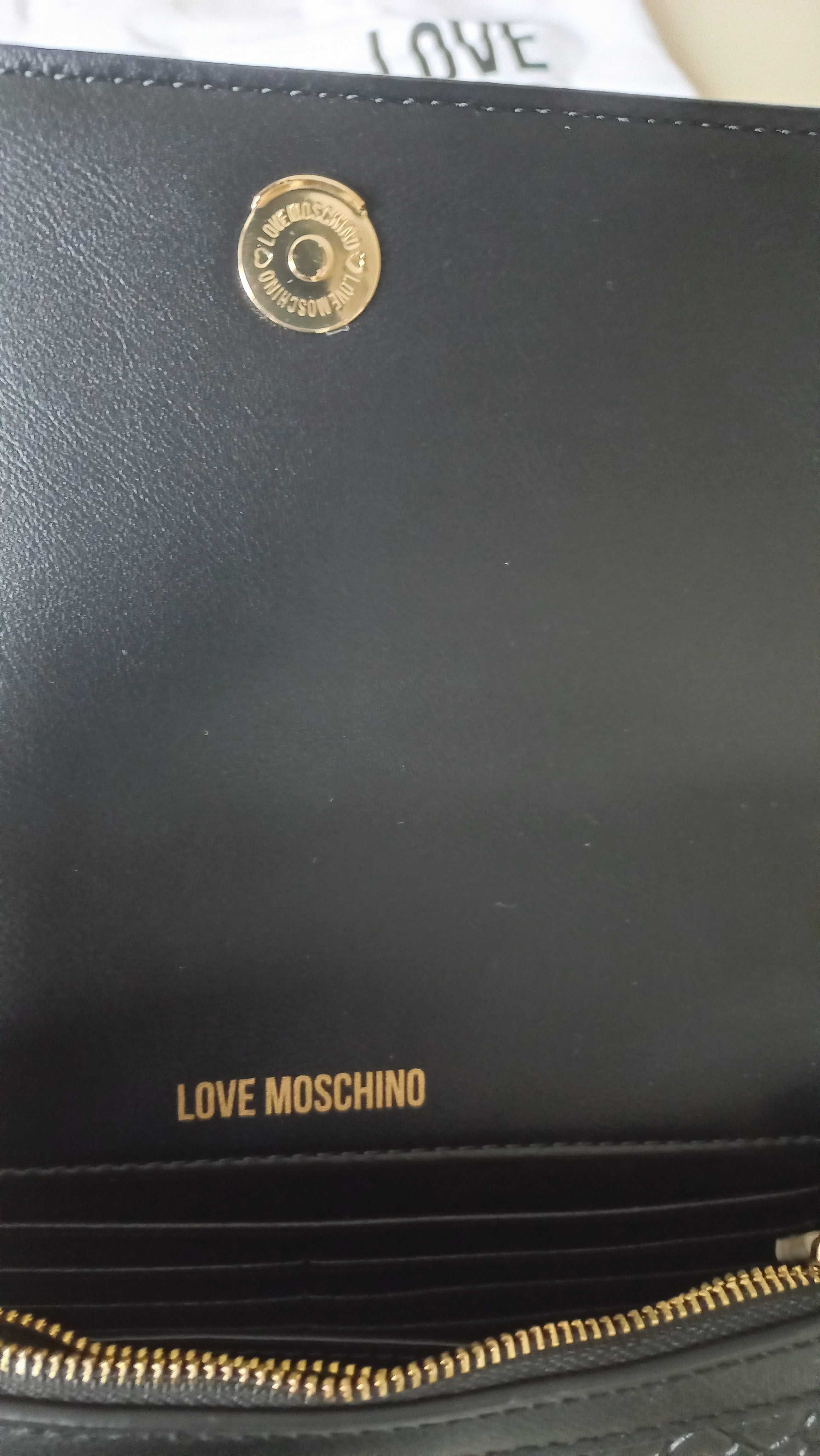 Love Moschino нова оригинална дамска чанта с етикет