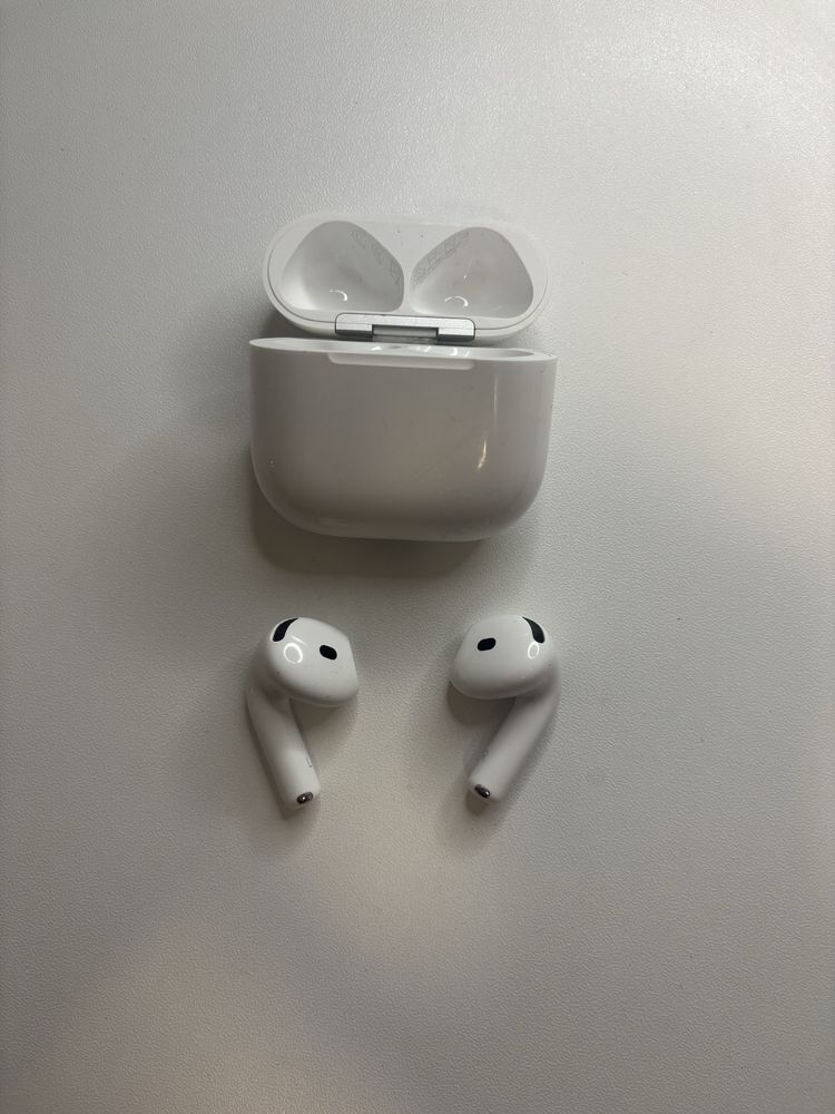 Airpods 4 anc - 1 година гаранция