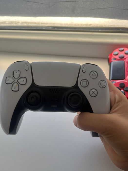 Playstation5 с Три джостиком