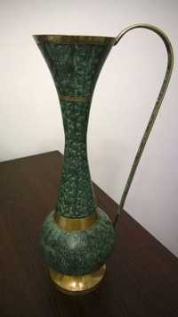 Антична красива ваза