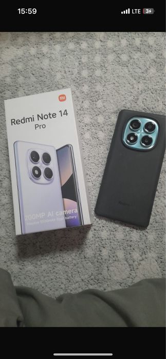 Продам телефон срочно