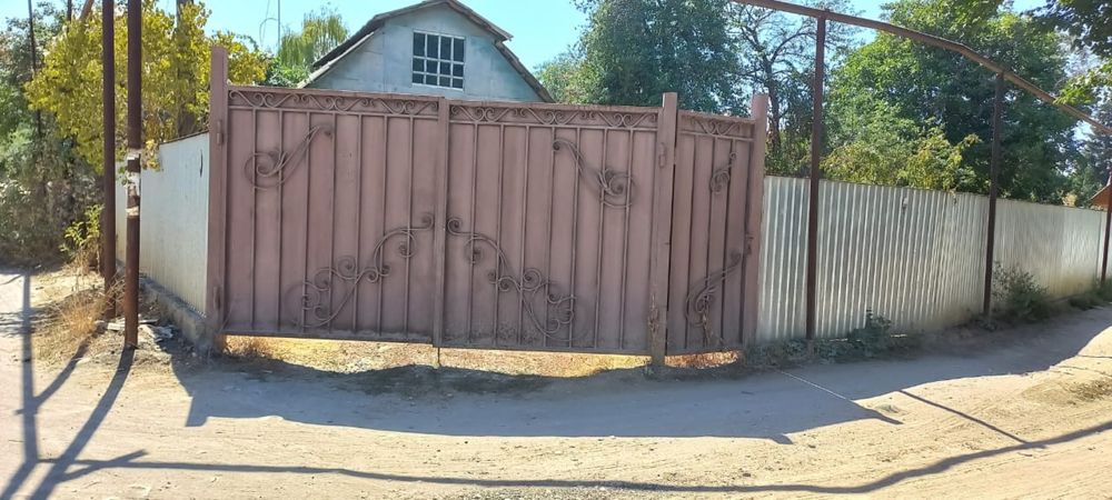 Продам жилую дачу в пригороде
