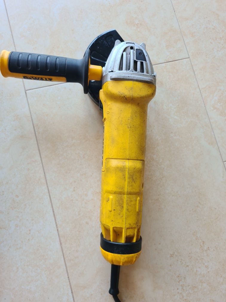 Dewalt DWE 4217 , Metabo WE 9-125 Quick - polizor unghiular