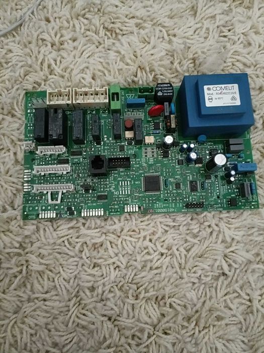 Centrala pe gaz ariston genius 28kv plus piese de rezervă