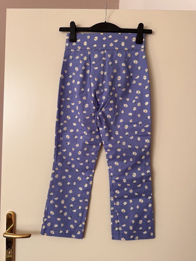 Pantaloni 3/4  Zara