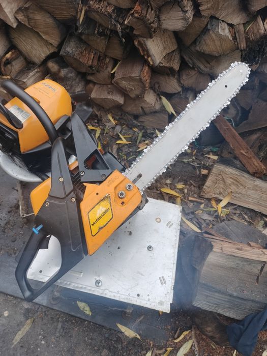 Vind două drujbe surori Meculloch