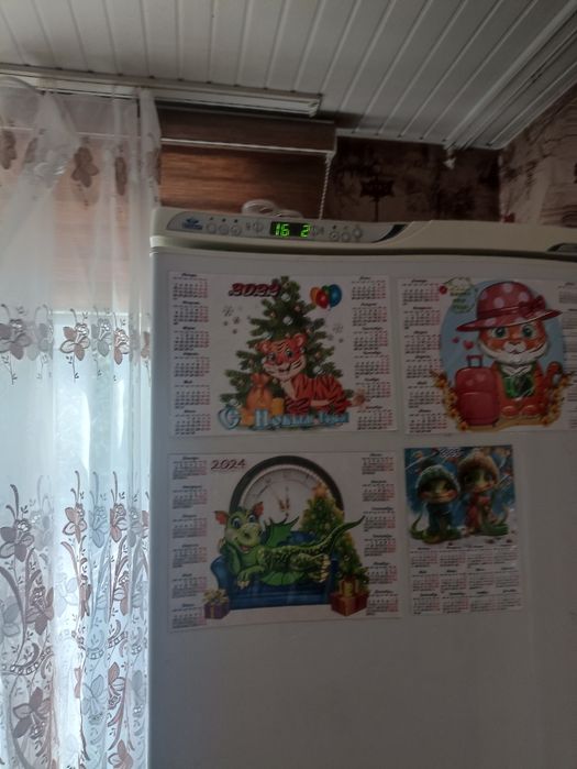 Продается 2 холодильника атлант  высота 195